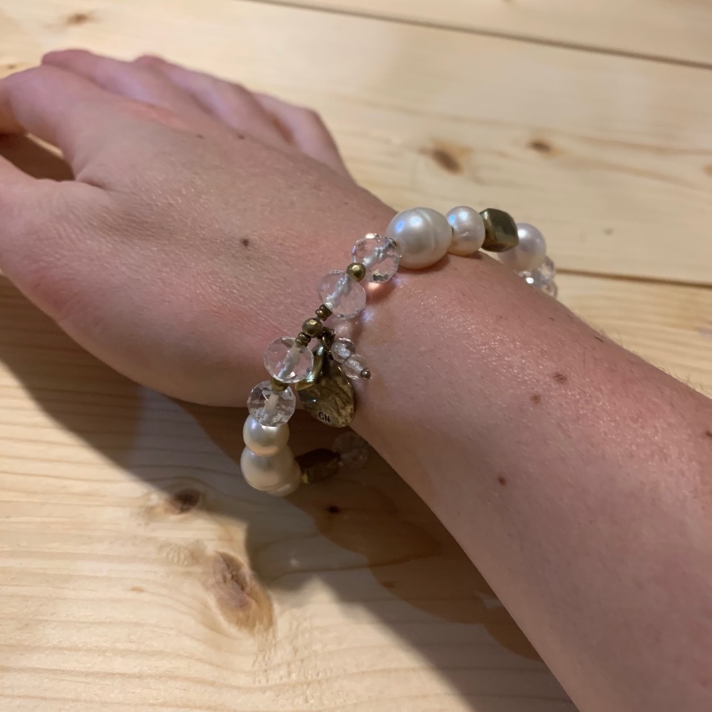 Silpada pearl and brass stretch bracelet